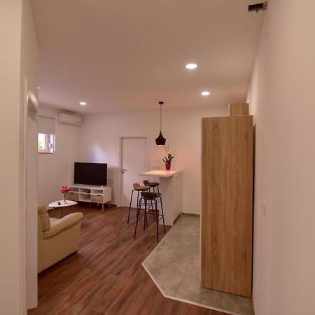 Apartman Sara Zadar Bagian luar foto