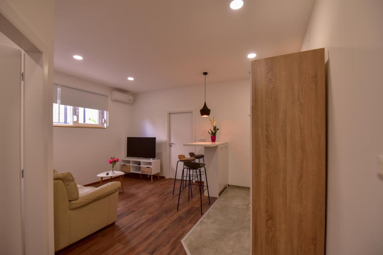 Apartman Sara Zadar Bagian luar foto