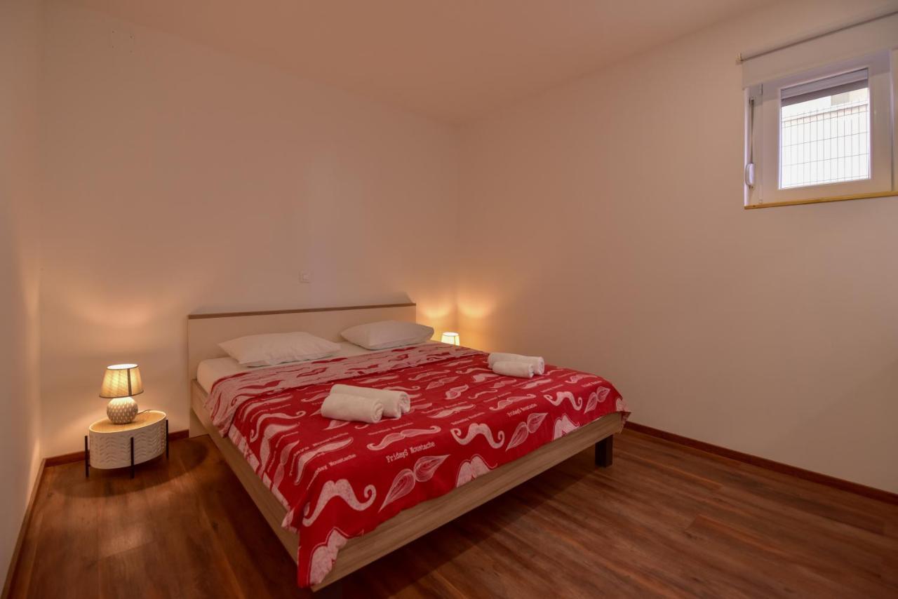 Apartman Sara Zadar Bagian luar foto