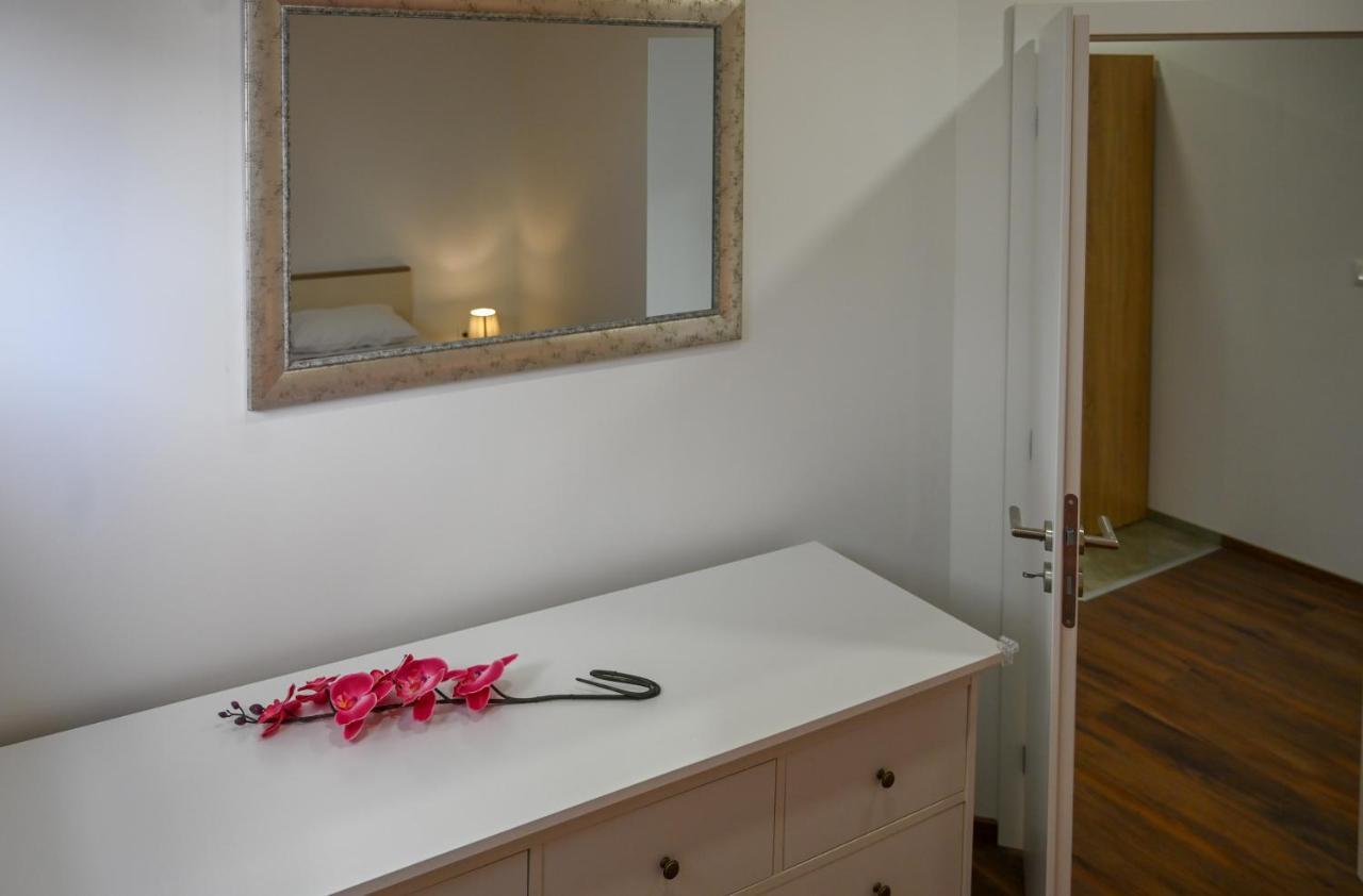 Apartman Sara Zadar Bagian luar foto