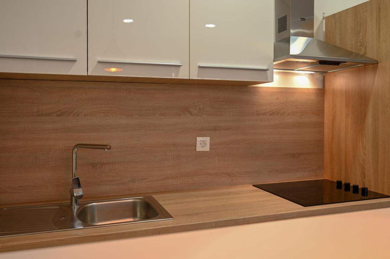 Apartman Sara Zadar Bagian luar foto