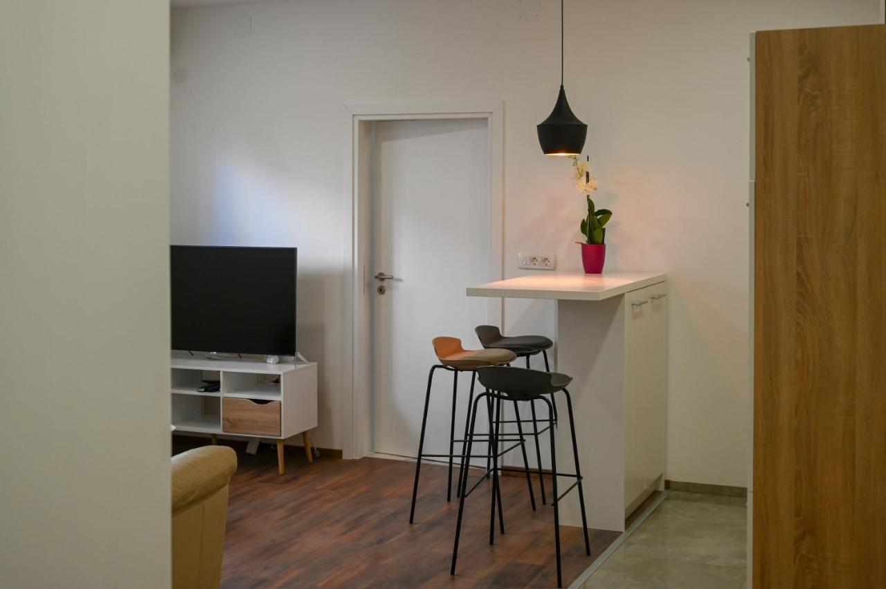 Apartman Sara Zadar Bagian luar foto