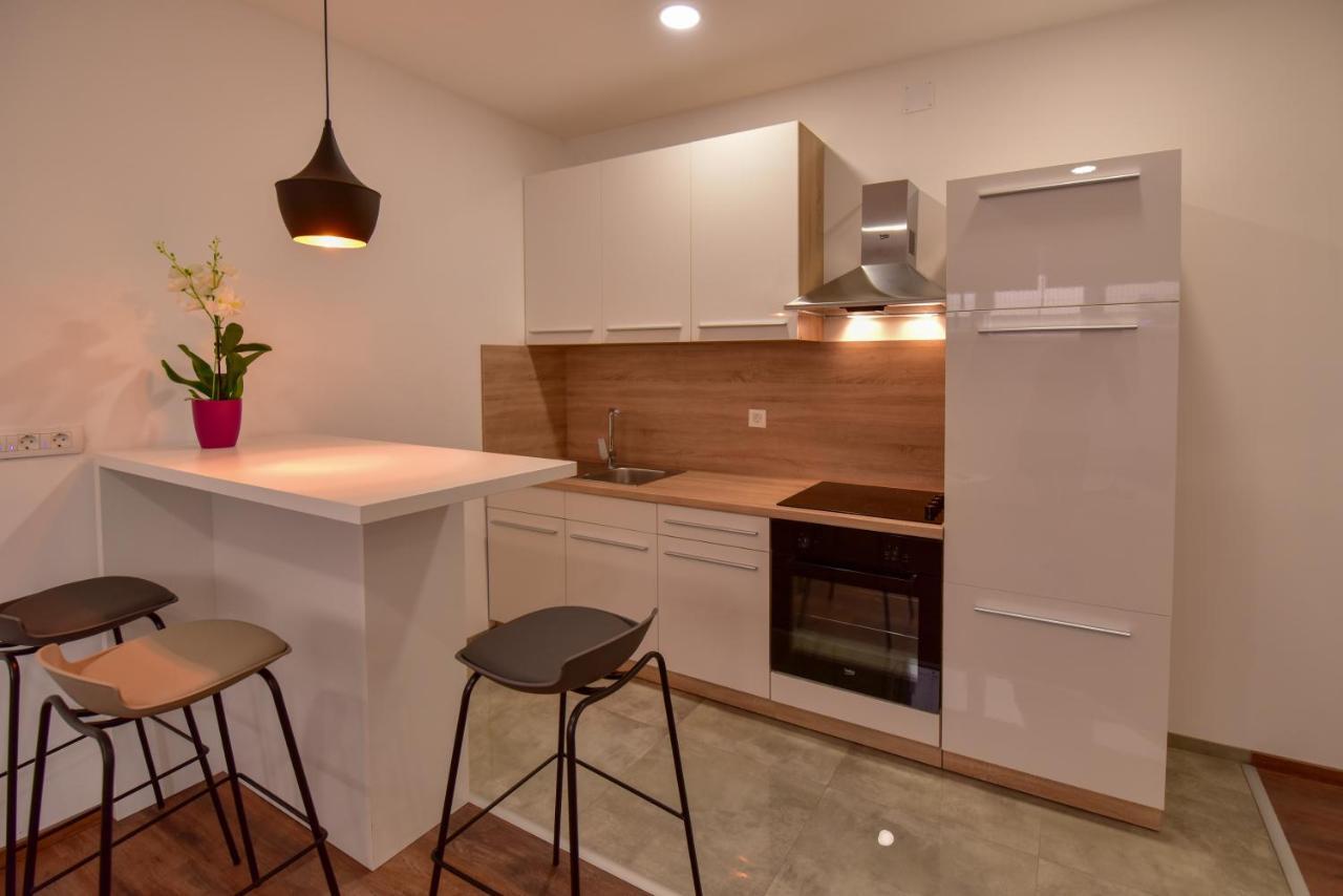 Apartman Sara Zadar Bagian luar foto
