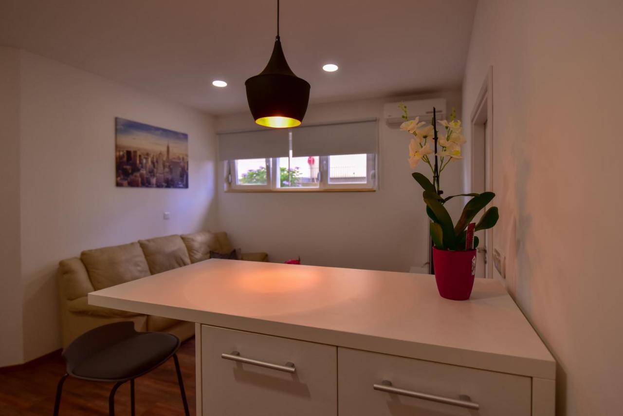 Apartman Sara Zadar Bagian luar foto